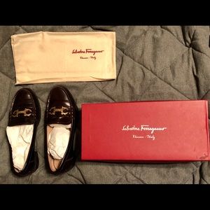 Salvatore Ferragamo Casper size 8 loafers